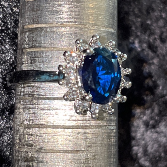 Princess Diana Sapphire Ring Copy. Vintage Sapphire Ring Copy. Size 9 - Picture 13 of 13
